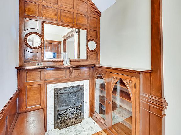 4th image of 3033 5th Ave S