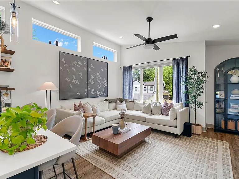 308 Sunliner Dr — Photo 13