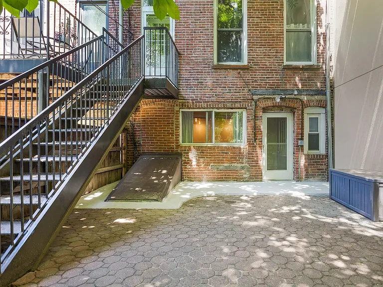 726A Union St #1 — Photo 11