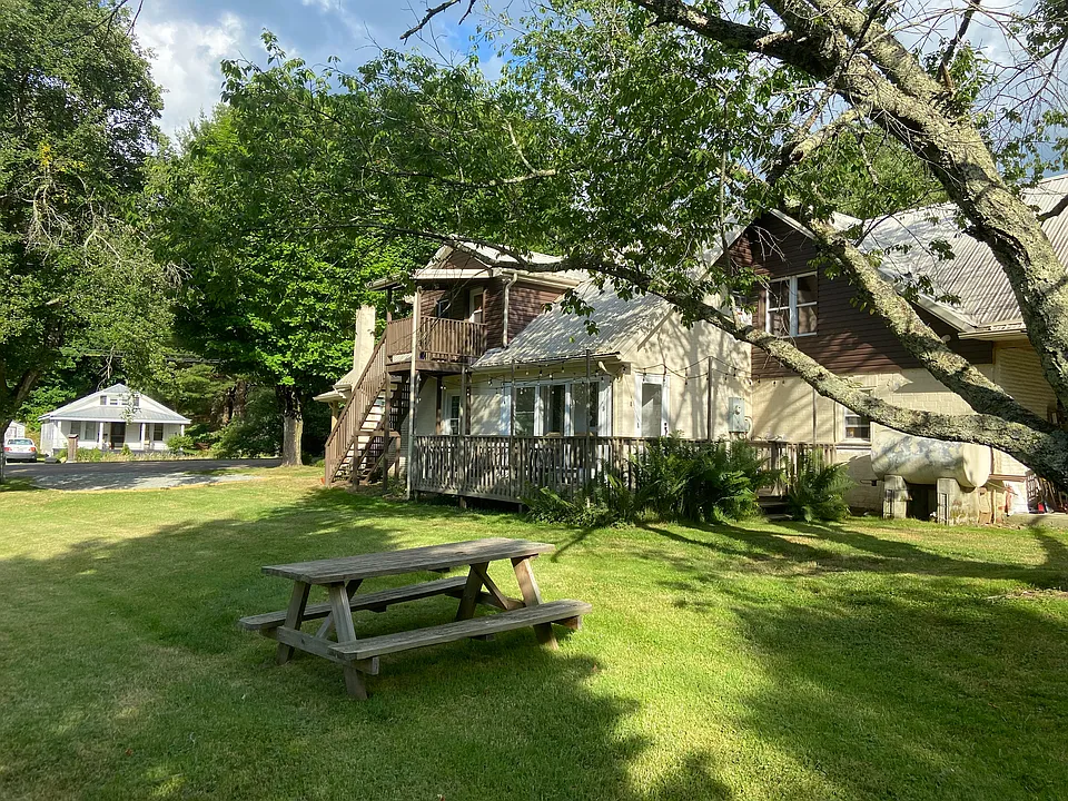 316 Tater Hill Rd #A