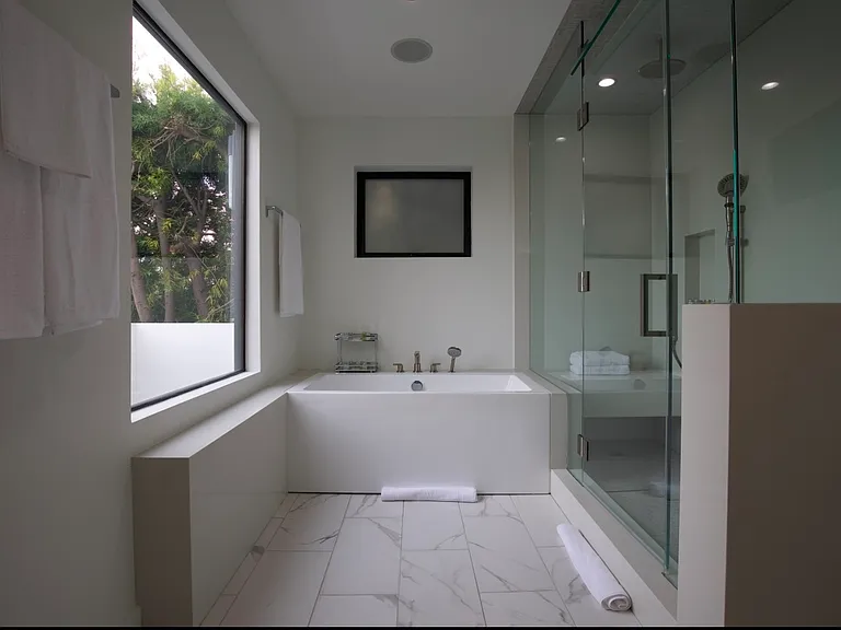 2260 Maravilla Dr — Photo 19