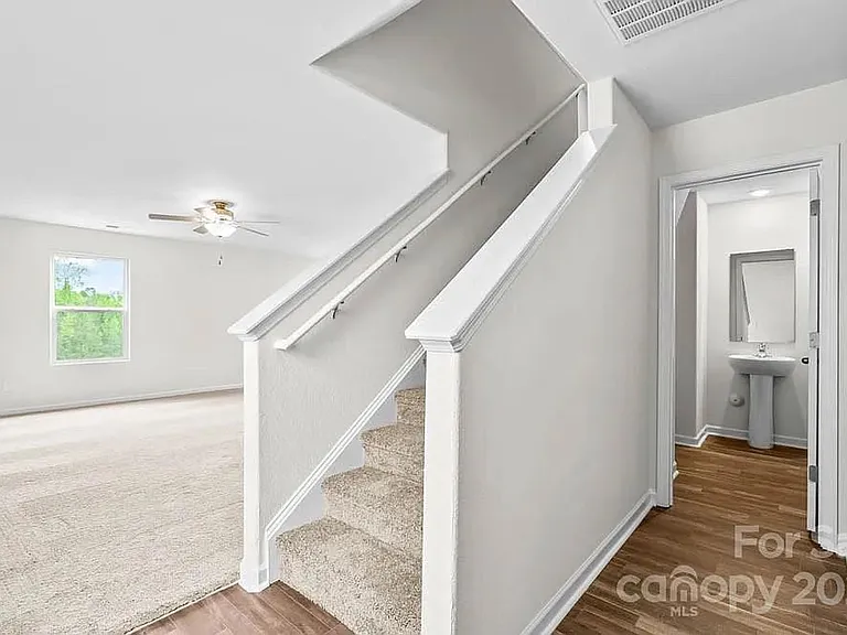 1140 Nia Rd — Photo 17