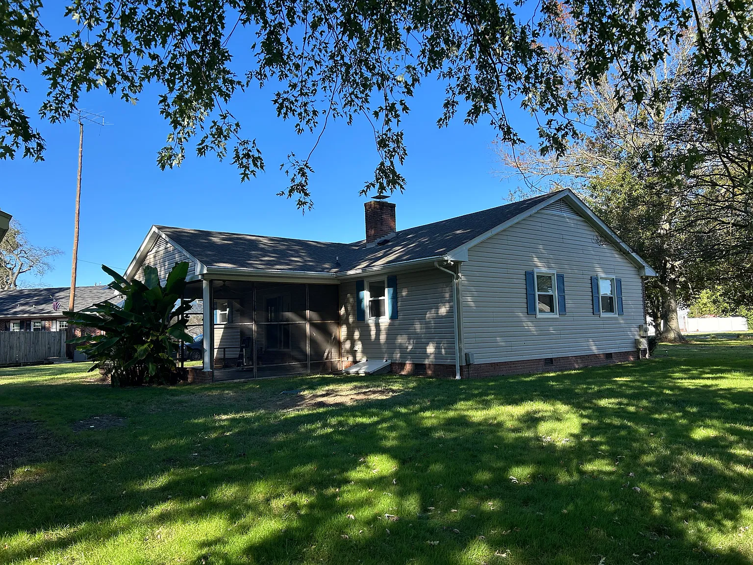 3 bed, 1584 sqft, $1,900 — Photo 3