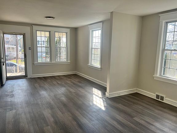 3rd image of 4207 Remington Ave