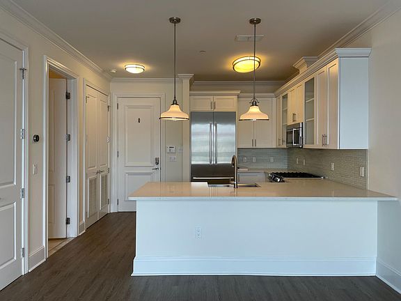 4th image of 11 River St APT 103
