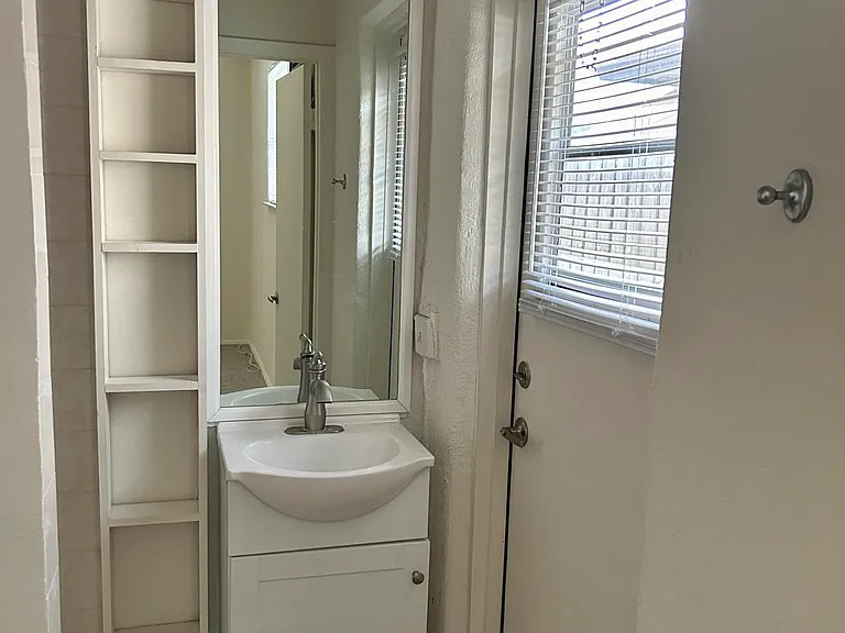 6162 Amberwoods Dr — Photo 13