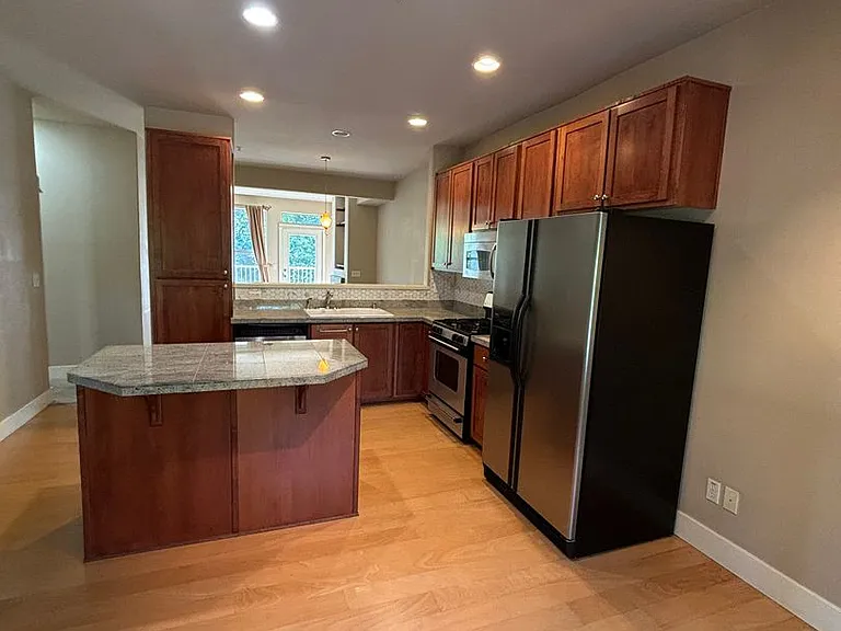 2145 NE 50th Way — Photo 25