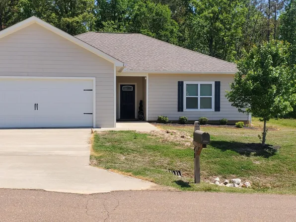 40 Thaxton Hills Dr, Thaxton, MS 38871