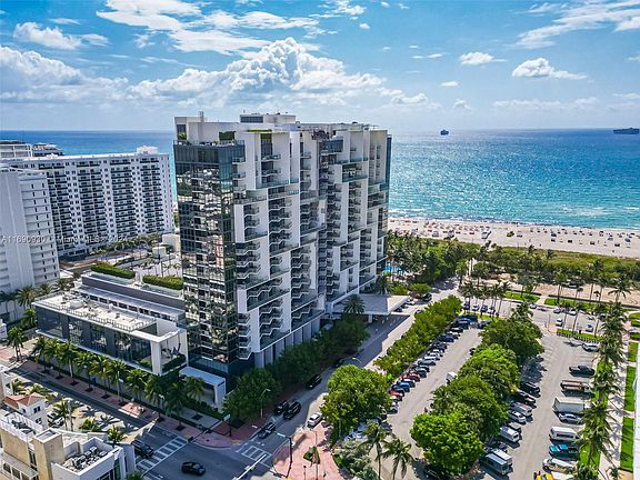 3rd image of 2201 Collins Ave #1010