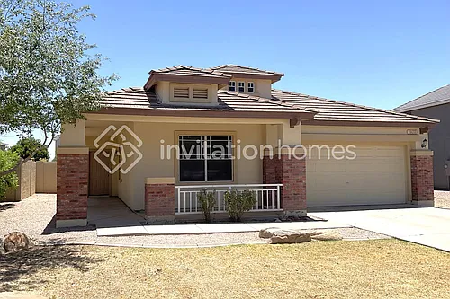 10433 E Obispo Ave Photo 1