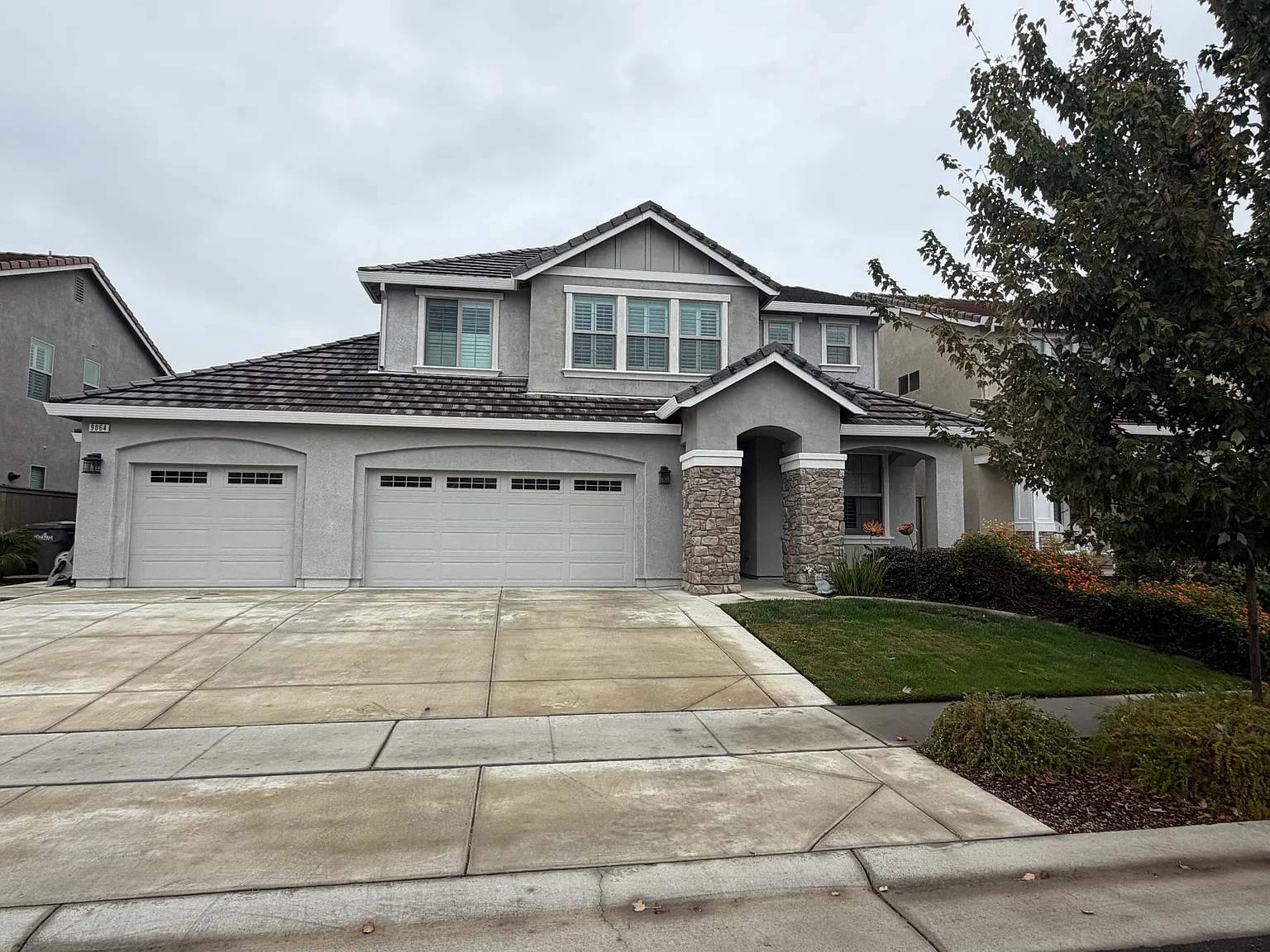 5 bed, 3877 sqft, $4,350 — Photo 1