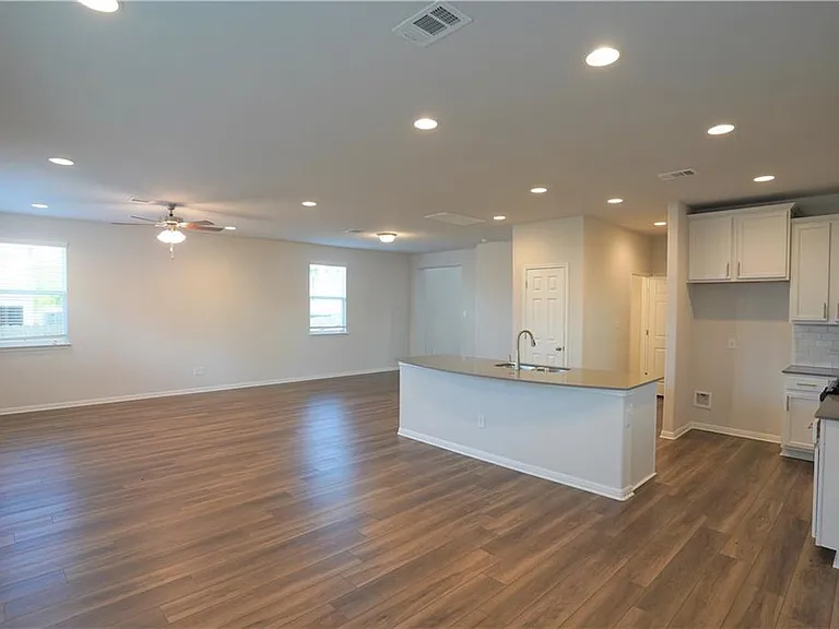 12110 Tolson Dr — Photo 11