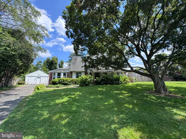 107 Ivy Rock Ln, Havertown, PA 19083