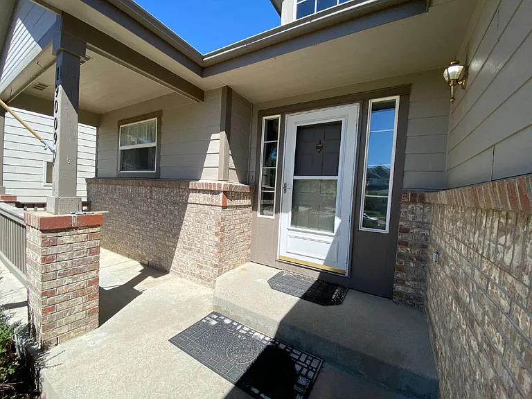 19009 E Baker Pl — Photo 2