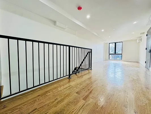 Rented by Native Real Estate LLC | media 10