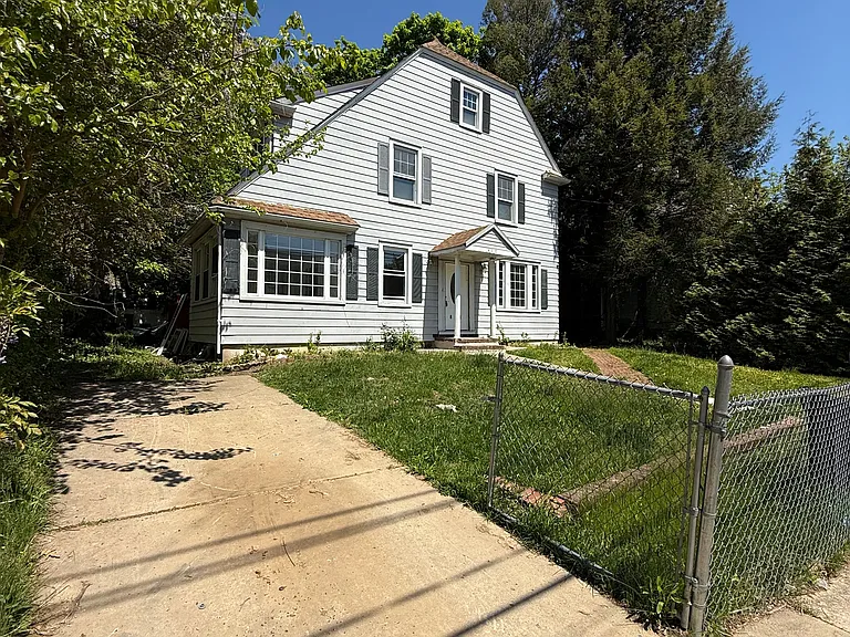 450 Rutherford Ave — Photo 29
