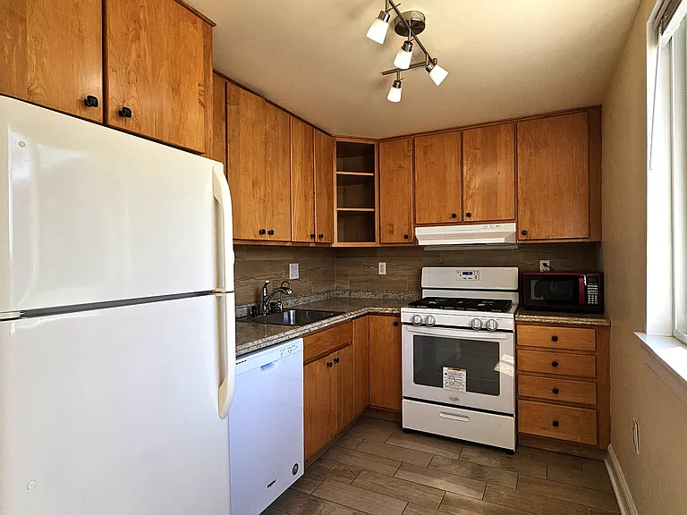 2806 Ryerson Pl #1 — Photo 7