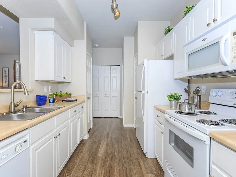 2a2 1140 SQFT 2 Bed 2 Bath