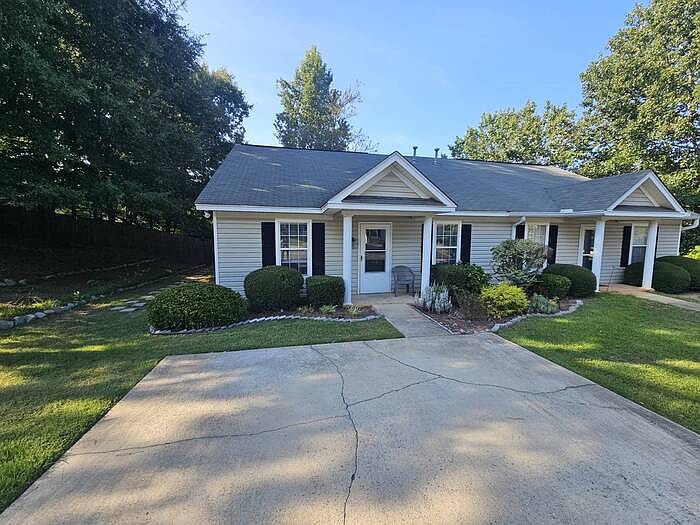 1st image of 114 Fair Haven Way