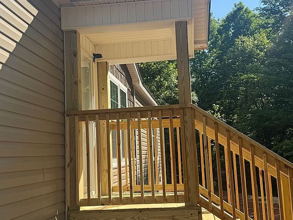 5th image of 1078 Garner Rd
