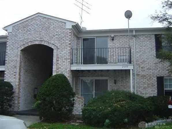 2449 Crew Cir, Dayton, OH 45439