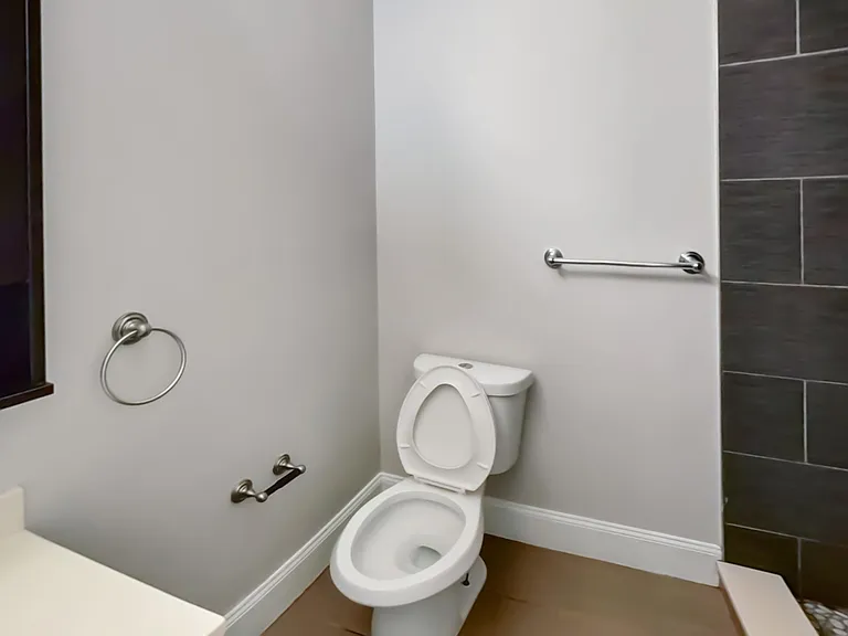 25 Caldwell St #3 — Photo 10