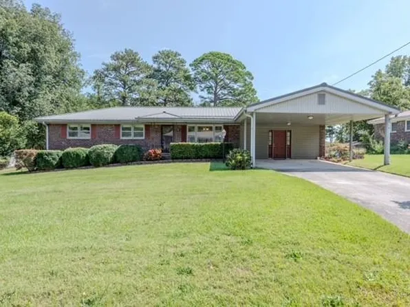 798 McKenney Ln, Douglasville, GA 30134