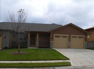15807 Hartman Ave, Omaha, NE 68116