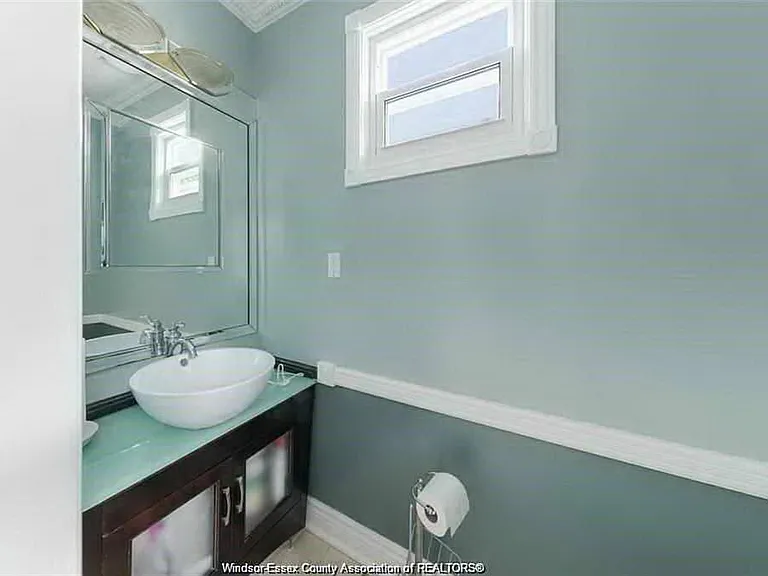 6711 Riverside Dr E — Photo 30