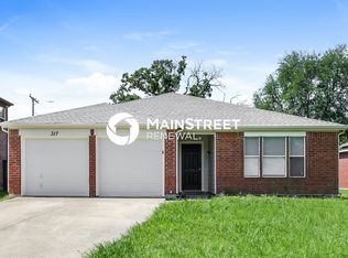 317 Oakhurst Dr, Seagoville, TX 75159