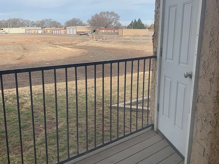 1020 Mockingbird Ln #D — Photo 14