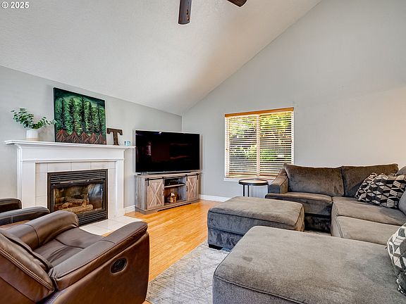 4th image of 10735 NW McKay Creek Ct