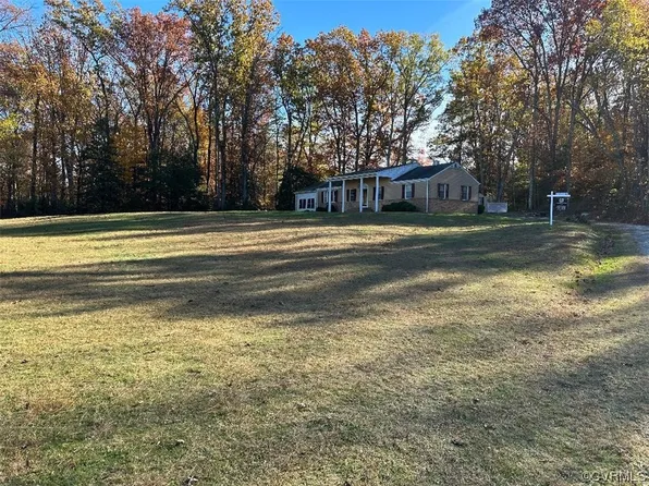 13078 Hill Top Dr, Ashland, VA 23005