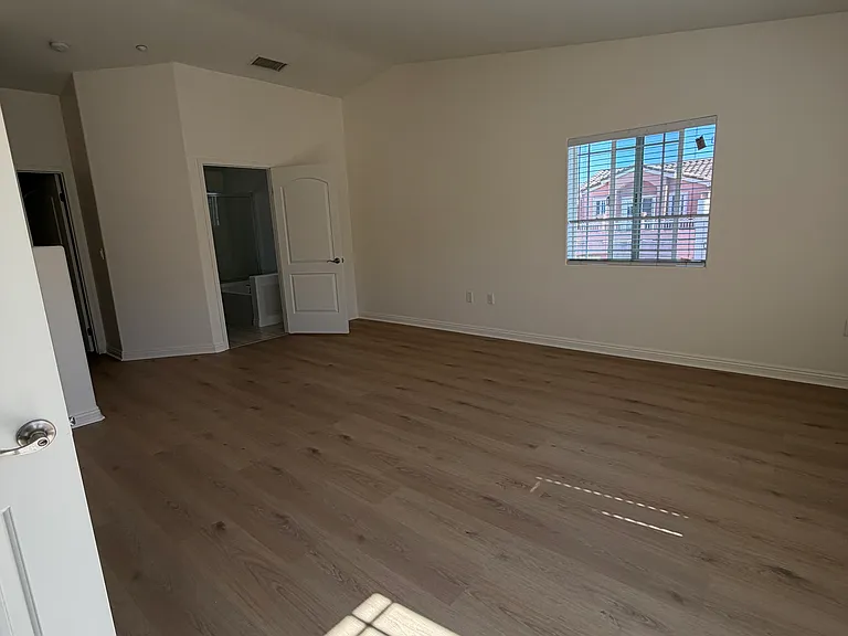 Master Bedroom on the 3rd Floor with Bathroom and Walk in Closet