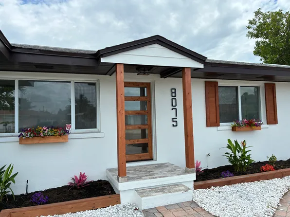 8075 Gulf Blvd, Saint Pete Beach, FL 33706