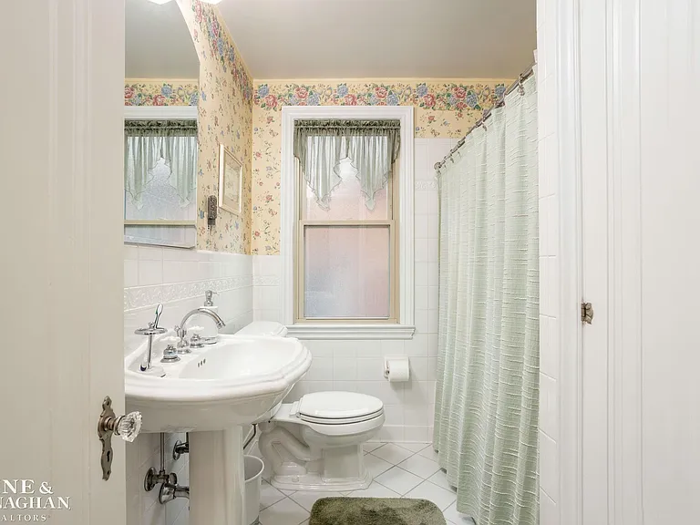 1260 Lakepointe Ave — Photo 16