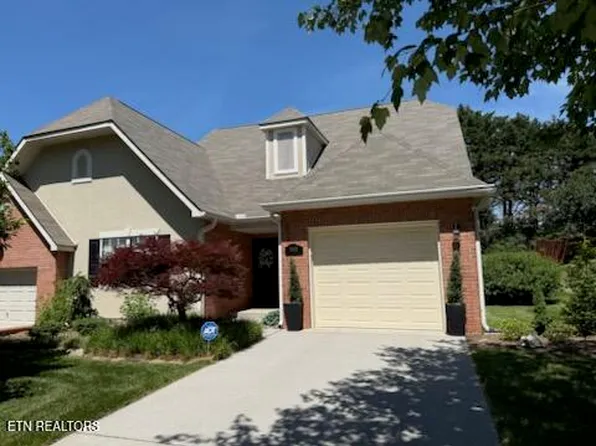 2803 Knob Creek Ln, Knoxville, TN 37912