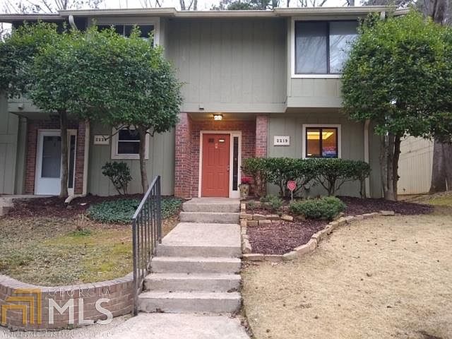 1st image of 2219 Surrey Ct