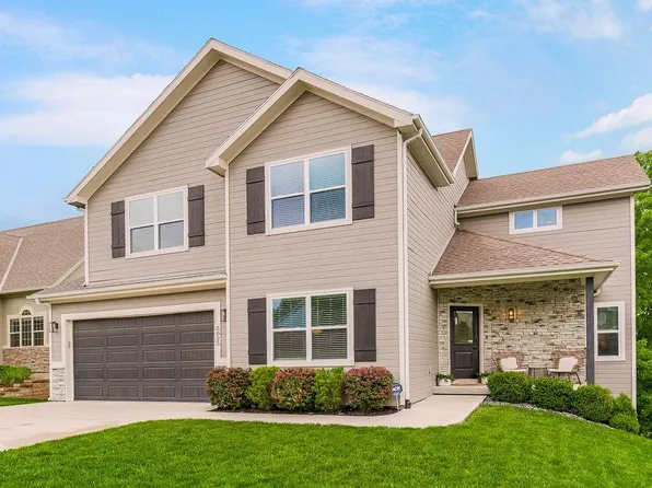 5025 NW Timberline Dr, Riverside, MO 64150