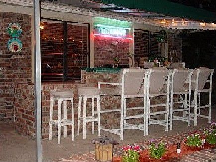 SUMMER KITCHEN