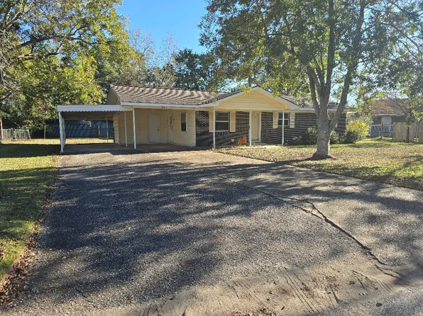 201 Oates St, Headland, AL 36345