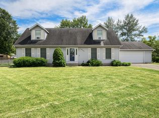 645 Riverside Dr, Watervliet, MI 49098