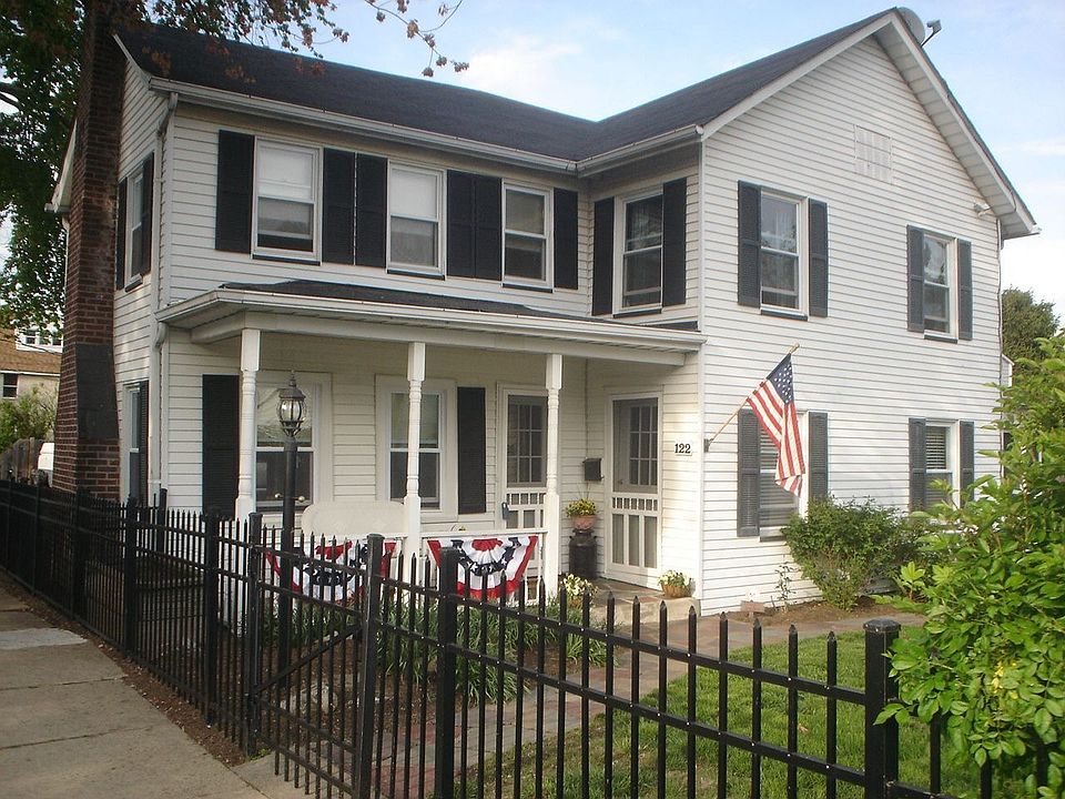 Beautiful Colonial