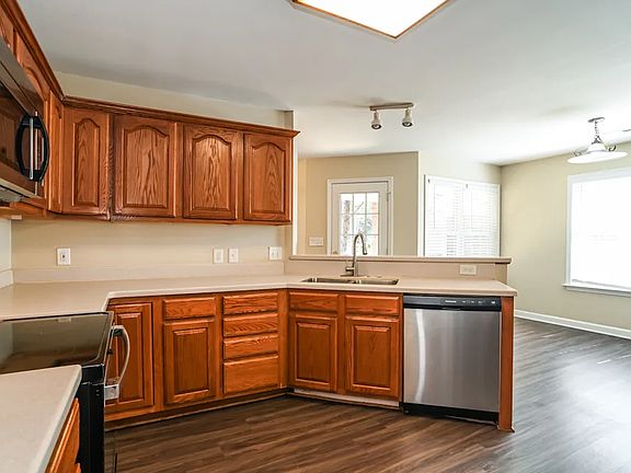 5th image of 278 River Birch Cir