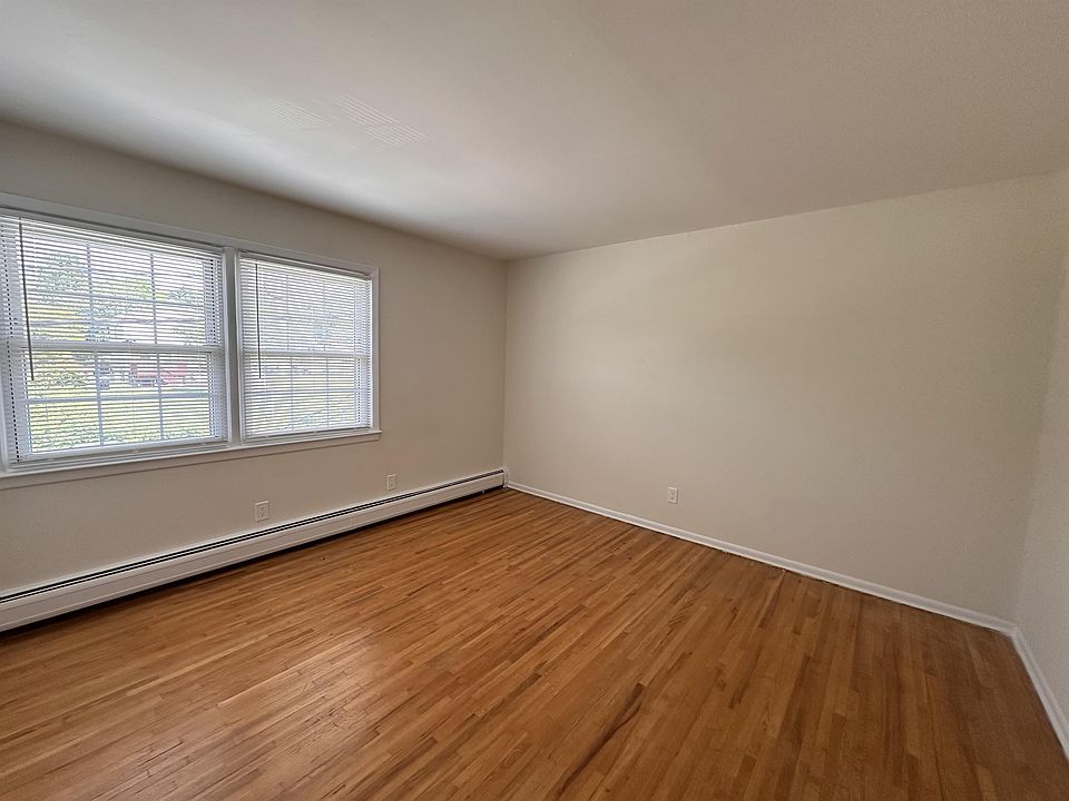 1st image of 80 Hunt Ave #Avenue6b