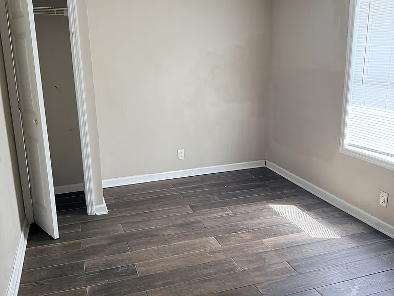 3667 Wylly Ave — Photo 8