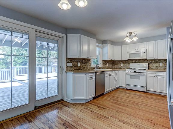 4th image of 69 Cherry St