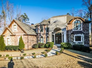 4520 Sunlight Ct, Lilburn, GA 30047