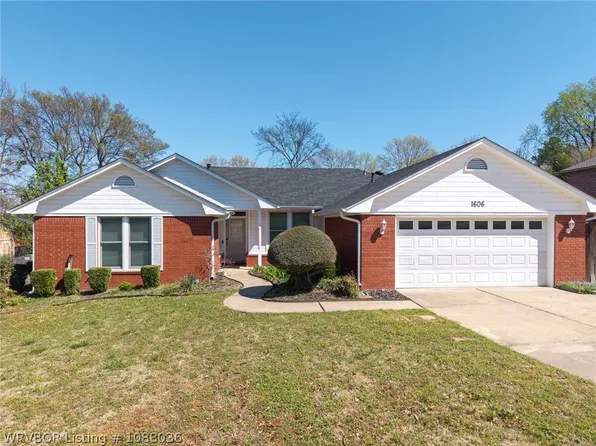 1606 Broken Hill Dr, Van Buren, AR 72956