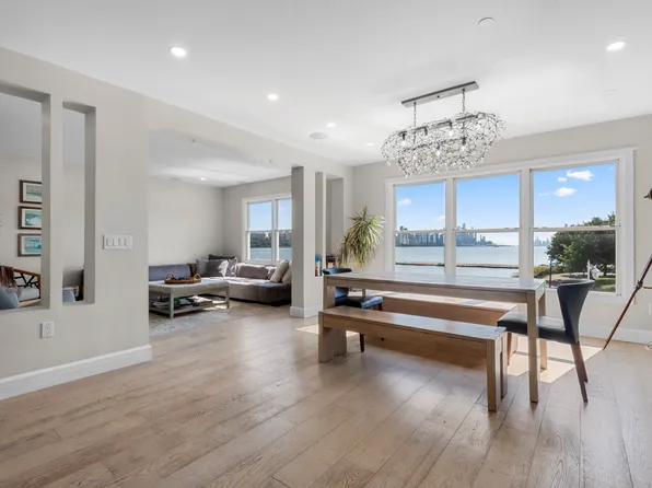 121 The Promenade image 7 of 26